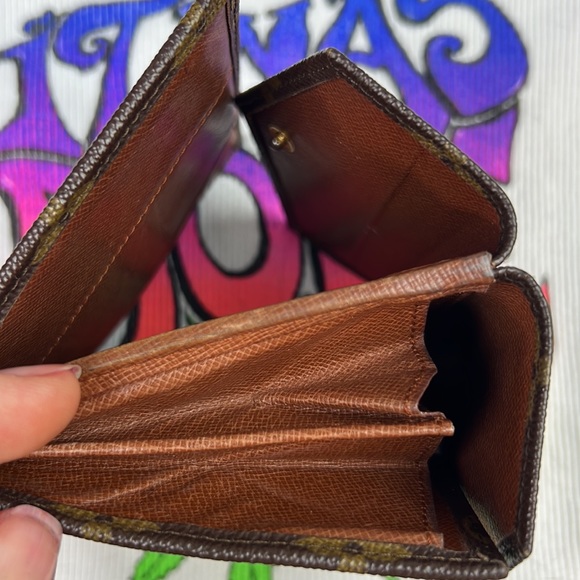 LOUIS VUITTON Porte Monnaie Viekart Credit Monogram Double-hook Wallet Auth. LV - Picture 13 of 17